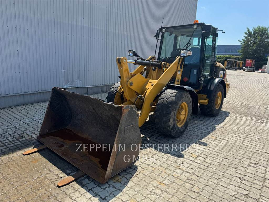 CAT 906H2 - Rataslaadur: pilt 1 CAT 906H2 - Rataslaadur: pilt 1