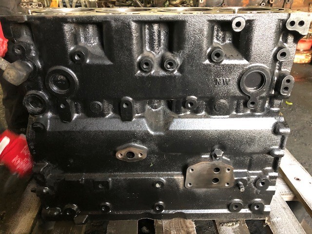 BLOK CYLINDRÓW Caterpillar C4.4 3711H26A/1 | PERKINS Blok silnika 1104D-44T 1104C-44T - Silindriplokk - Ehitusmasinad: pilt 2 BLOK CYLINDRÓW Caterpillar C4.4 3711H26A/1 | PERKINS Blok silnika 1104D-44T 1104C-44T - Silindriplokk - Ehitusmasinad: pilt 2