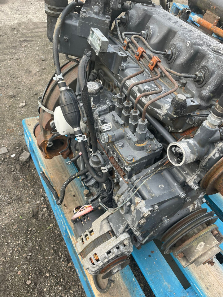 BOBCAT-silnik V3300 B0913A - Mootor - Ehitusmasinad: pilt 4 BOBCAT-silnik V3300 B0913A - Mootor - Ehitusmasinad: pilt 4