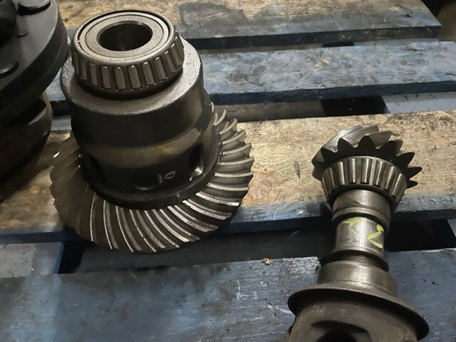 Bob Cat mechanizm róźnicowy Atak i talerz 14x32 - Diferentsiaalvarustus - Ehitusmasinad: pilt 4 Bob Cat mechanizm róźnicowy Atak i talerz 14x32 - Diferentsiaalvarustus - Ehitusmasinad: pilt 4