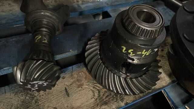 Bob Cat mechanizm róźnicowy Atak i talerz 14x32 - Diferentsiaalvarustus - Ehitusmasinad: pilt 1 Bob Cat mechanizm róźnicowy Atak i talerz 14x32 - Diferentsiaalvarustus - Ehitusmasinad: pilt 1