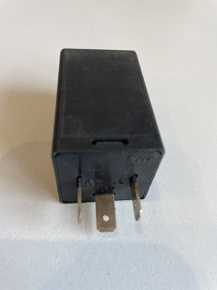 Bosch 0335322001 - przekaźnik kierunkowskazów - Relee: pilt 2 Bosch 0335322001 - przekaźnik kierunkowskazów - Relee: pilt 2