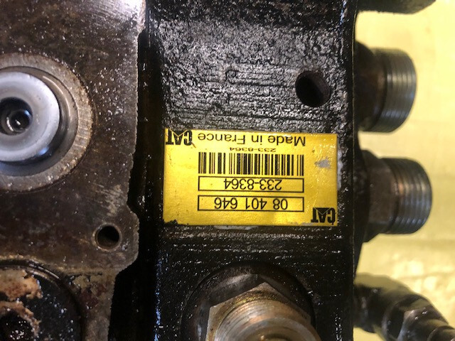 CAT TH 355 / TH 330 / TH 360 , TH 337 rozdzielacz hydrauliczny - Hüdrauliline klapp - Põllutööseade: pilt 4 CAT TH 355 / TH 330 / TH 360 , TH 337 rozdzielacz hydrauliczny - Hüdrauliline klapp - Põllutööseade: pilt 4