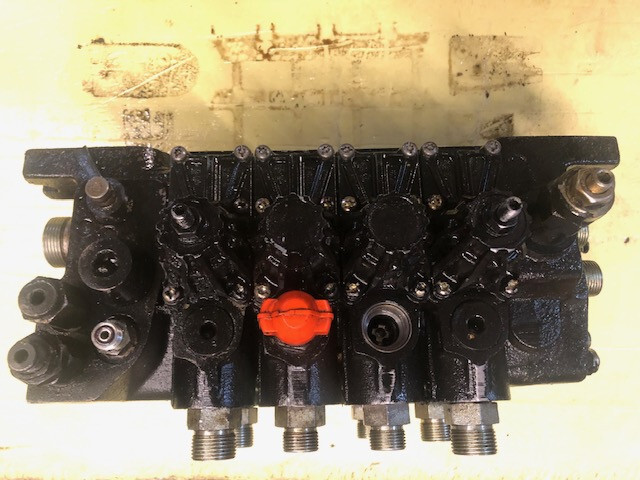 CAT TH 355 / TH 330 / TH 360 , TH 337 rozdzielacz hydrauliczny - Hüdrauliline klapp - Põllutööseade: pilt 2 CAT TH 355 / TH 330 / TH 360 , TH 337 rozdzielacz hydrauliczny - Hüdrauliline klapp - Põllutööseade: pilt 2