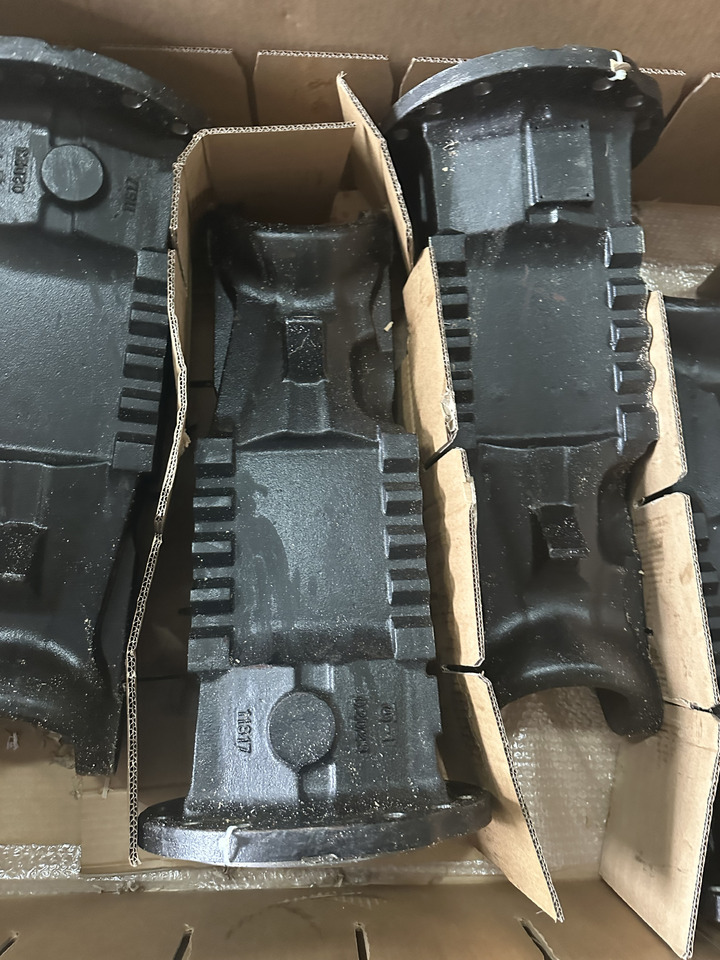 Carraro typ 26.25 obudowa Mostu pochwa Mostu carraro 11817 - Telg ja varuosad - Põllutööseade: pilt 1 Carraro typ 26.25 obudowa Mostu pochwa Mostu carraro 11817 - Telg ja varuosad - Põllutööseade: pilt 1