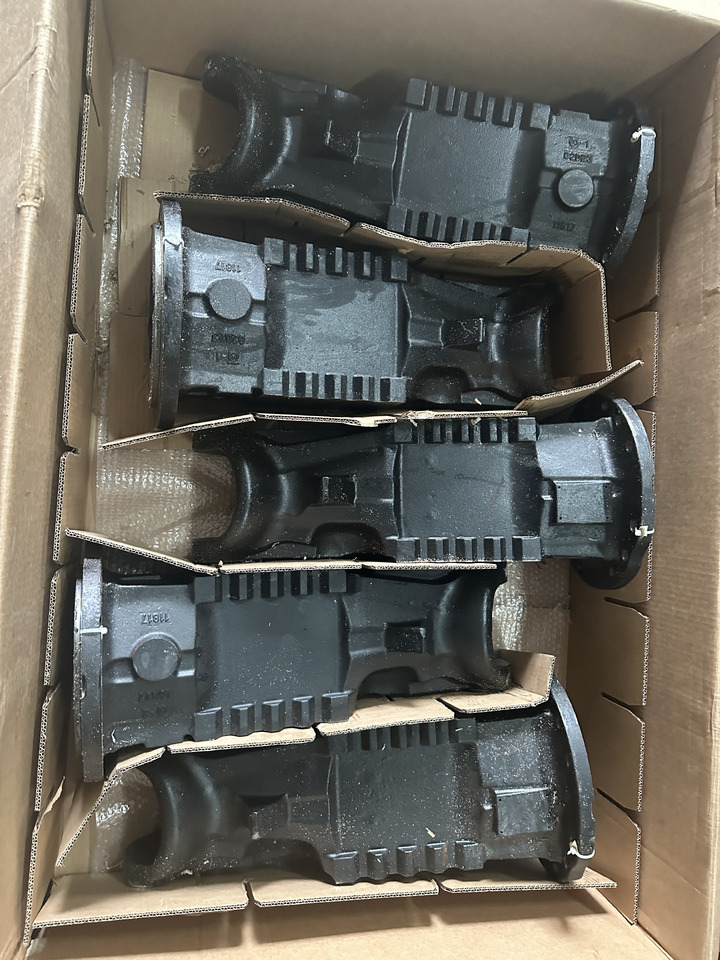 Carraro typ 26.25 obudowa Mostu pochwa Mostu carraro 11817 - Telg ja varuosad - Põllutööseade: pilt 4 Carraro typ 26.25 obudowa Mostu pochwa Mostu carraro 11817 - Telg ja varuosad - Põllutööseade: pilt 4