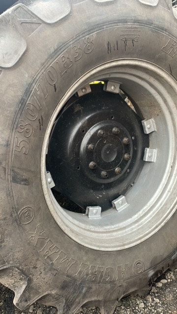 Case Felga 38" , case Felga 38 cali , 580/70 r38 - Velg - Põllutööseade: pilt 3 Case Felga 38" , case Felga 38 cali , 580/70 r38 - Velg - Põllutööseade: pilt 3
