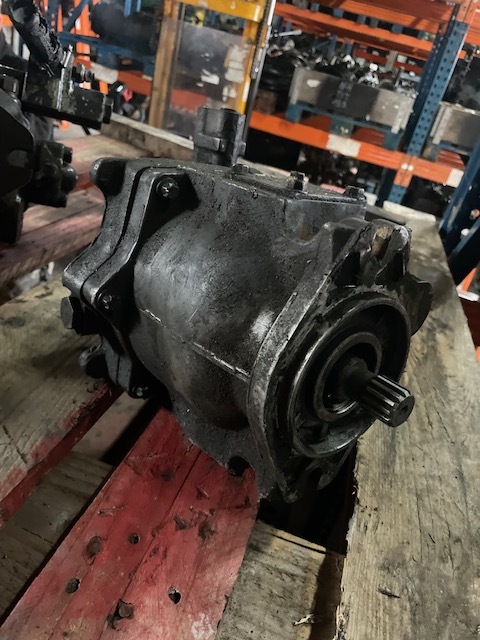 Case MX 90 - Pompa Hydrauliki - Hüdrauliline pump - Põllutööseade: pilt 2 Case MX 90 - Pompa Hydrauliki - Hüdrauliline pump - Põllutööseade: pilt 2