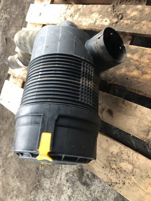 Cat TH - Filtr Powietrza Obudowa - Õhufilter - Põllutööseade: pilt 1 Cat TH - Filtr Powietrza Obudowa - Õhufilter - Põllutööseade: pilt 1