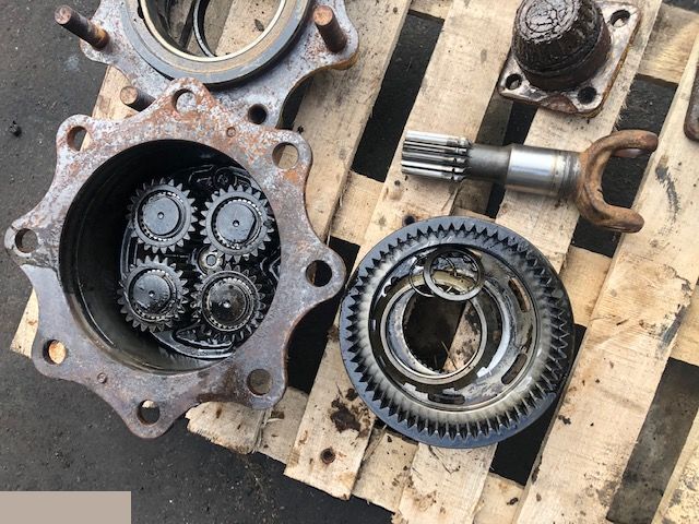 Caterpillar th360 - Most - Telg ja varuosad - Teleskooplaadur: pilt 4 Caterpillar th360 - Most - Telg ja varuosad - Teleskooplaadur: pilt 4