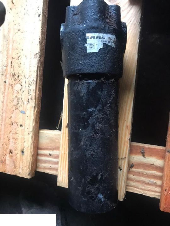 Claas 1599146.0 obudowa filtra oleju filtr oleju - Õlifilter - Põllutööseade: pilt 1 Claas 1599146.0 obudowa filtra oleju filtr oleju - Õlifilter - Põllutööseade: pilt 1