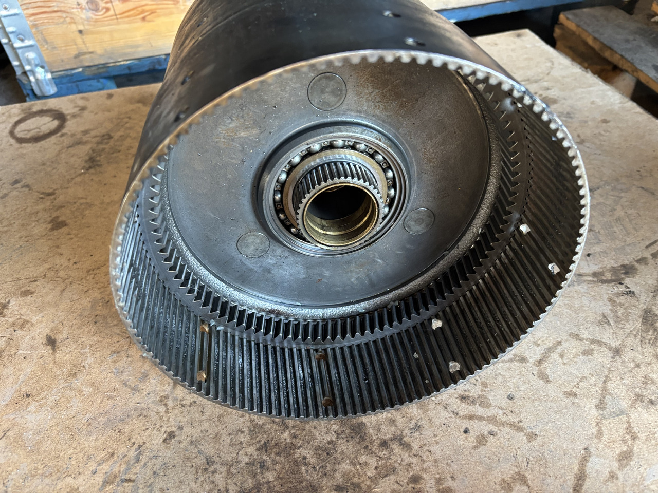 Claas AXION 830 CMATIC Dzwon Sprzęgła Koło Zębate 0011658030 0011658130 0011658230 - Sidur ja varuosad - Põllutööseade: pilt 2 Claas AXION 830 CMATIC Dzwon Sprzęgła Koło Zębate 0011658030 0011658130 0011658230 - Sidur ja varuosad - Põllutööseade: pilt 2