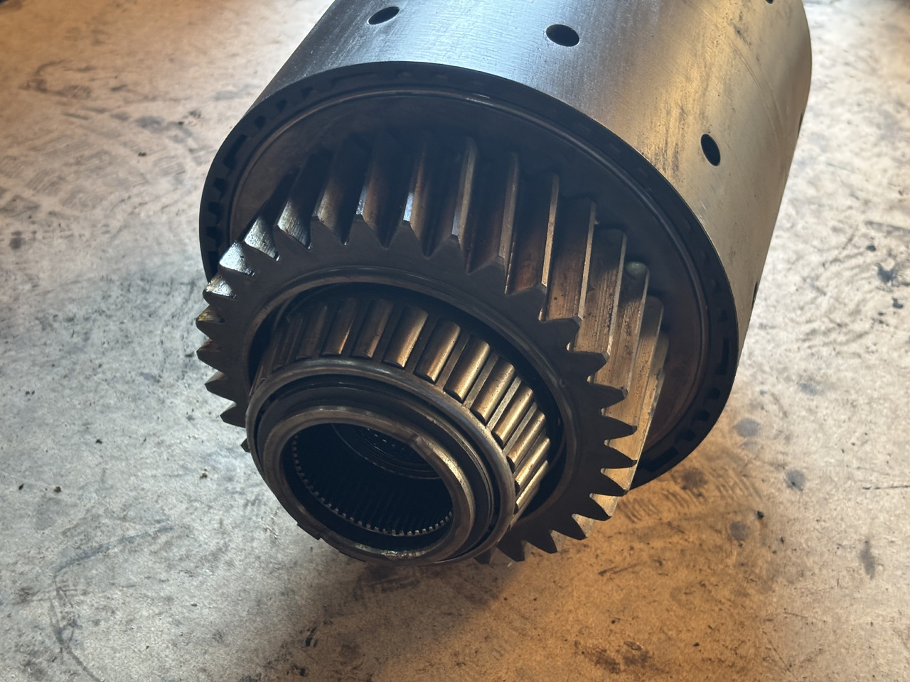 Claas AXION 830 CMATIC Dzwon Sprzęgła Koło Zębate 0011658820 0011658740 0011658920 - Sidur ja varuosad - Põllutööseade: pilt 3 Claas AXION 830 CMATIC Dzwon Sprzęgła Koło Zębate 0011658820 0011658740 0011658920 - Sidur ja varuosad - Põllutööseade: pilt 3