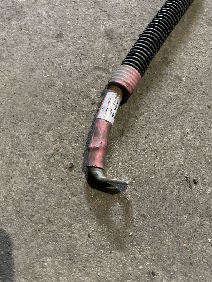 Claas Arion 550-520 650-620 - kabel przewód eletryczny alternator - rozrusznik 0021505462 - Kaablid/ Juhtmestik - Traktor: pilt 2 Claas Arion 550-520 650-620 - kabel przewód eletryczny alternator - rozrusznik 0021505462 - Kaablid/ Juhtmestik - Traktor: pilt 2