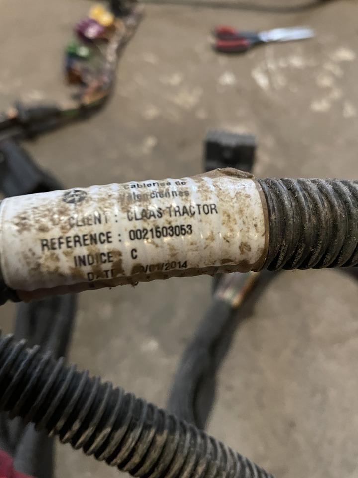 Claas Arion 550-520 650-620 - kabel wiązka elektryczna 0021503053 - Kaablid/ Juhtmestik - Traktor: pilt 2 Claas Arion 550-520 650-620 - kabel wiązka elektryczna 0021503053 - Kaablid/ Juhtmestik - Traktor: pilt 2