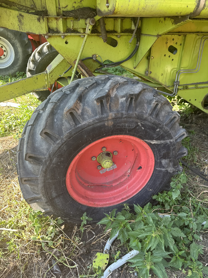 Claas Dominator koła kompletne tylne 24 cale - Komplektne ratas - Põllutööseade: pilt 1 Claas Dominator koła kompletne tylne 24 cale - Komplektne ratas - Põllutööseade: pilt 1