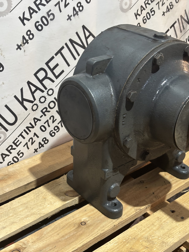 Claas Lexion 730 740 750 760 770 Przekładnia Kątowa Rotora Lewa 0006947122 00 0694 712 2 - Käigukast - Põllutööseade: pilt 3 Claas Lexion 730 740 750 760 770 Przekładnia Kątowa Rotora Lewa 0006947122 00 0694 712 2 - Käigukast - Põllutööseade: pilt 3