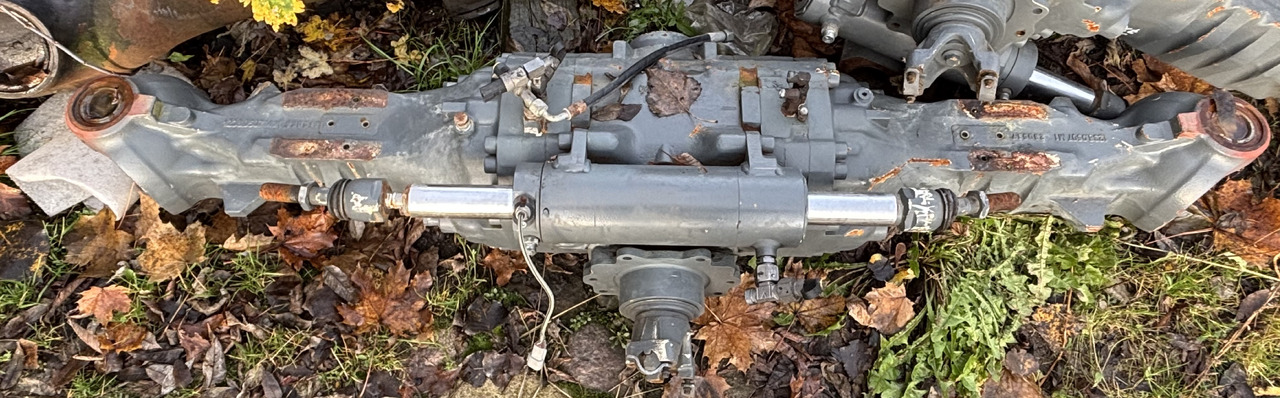 Claas Scorpion 635 Centralna Środkowa Obudowa Osi Przedniej 0019242110 00 1924 211 0 - Esitelg - Traktor: pilt 1 Claas Scorpion 635 Centralna Środkowa Obudowa Osi Przedniej 0019242110 00 1924 211 0 - Esitelg - Traktor: pilt 1