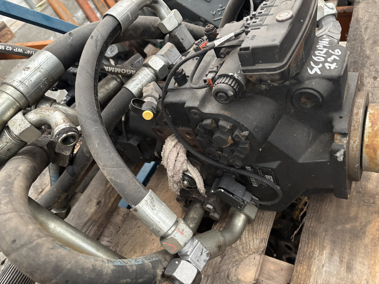 Claas Scorpion 736 Pompa Hydrauliczna - Hüdrauliline pump - Põllutööseade: pilt 4 Claas Scorpion 736 Pompa Hydrauliczna - Hüdrauliline pump - Põllutööseade: pilt 4