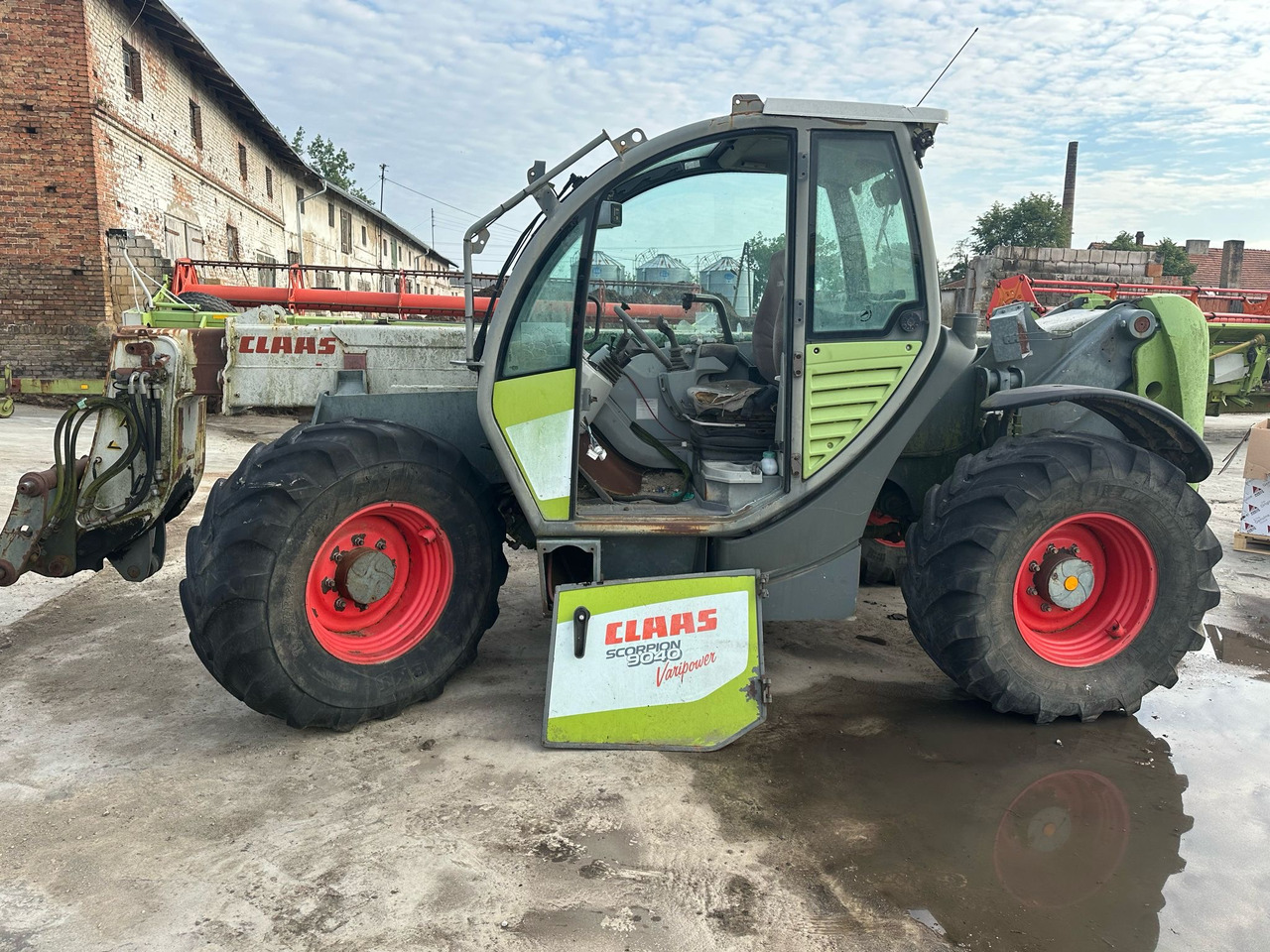 Claas Scorpion 9040 Variopower - balasty obciążniki - Vastukaal - Põllutööseade: pilt 1 Claas Scorpion 9040 Variopower - balasty obciążniki - Vastukaal - Põllutööseade: pilt 1