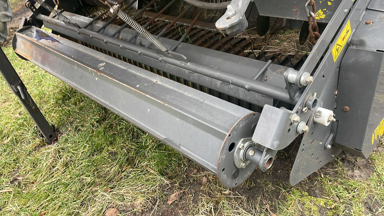 Claas Variant 385RC - prasa - części - Heinapress, ümmargune: pilt 4 Claas Variant 385RC - prasa - części - Heinapress, ümmargune: pilt 4