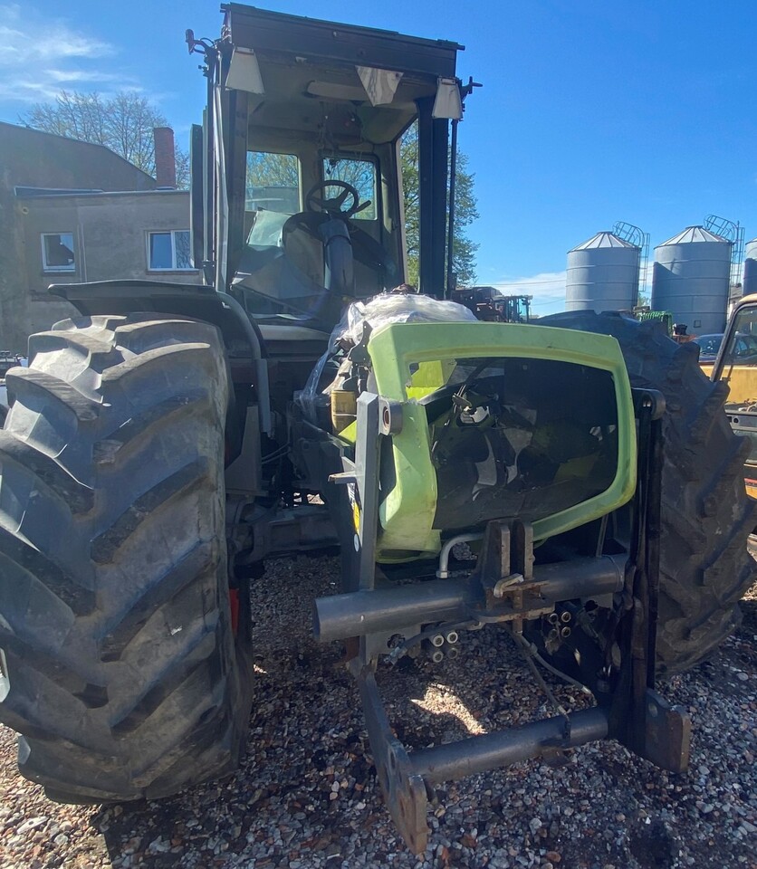 Claas Xerion 3300 Trac - Opony 650/85 R38 TRELLEBORG - Rehv - Traktor: pilt 4 Claas Xerion 3300 Trac - Opony 650/85 R38 TRELLEBORG - Rehv - Traktor: pilt 4