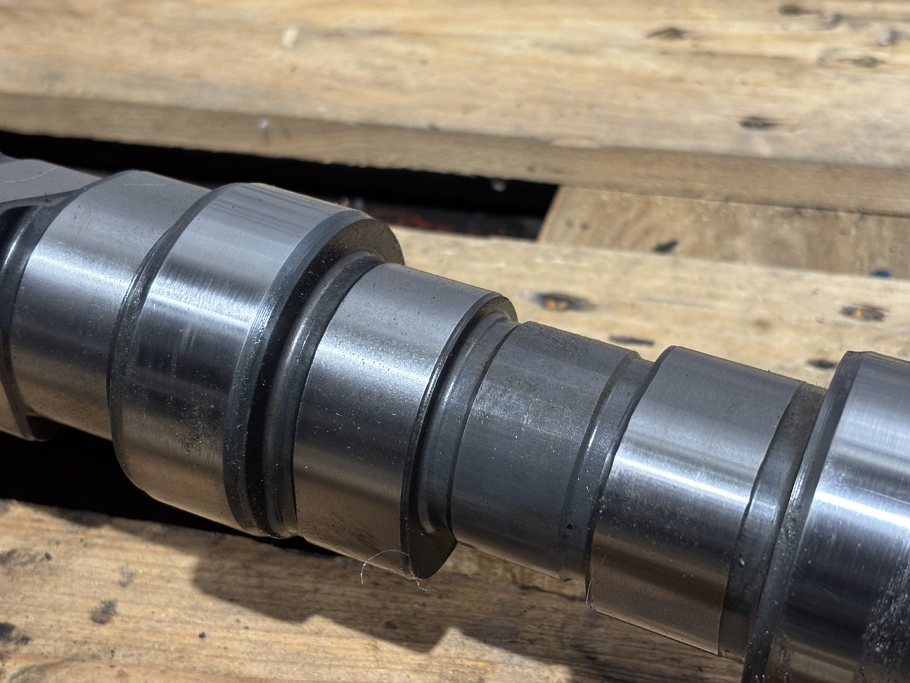 DEUTZ 04909274 04902099 TCD 2013 L6 4V / TCD 7.8 L6 Wałek Rozrządu - Nukkvõll - Põllutööseade: pilt 1 DEUTZ 04909274 04902099 TCD 2013 L6 4V / TCD 7.8 L6 Wałek Rozrządu - Nukkvõll - Põllutööseade: pilt 1