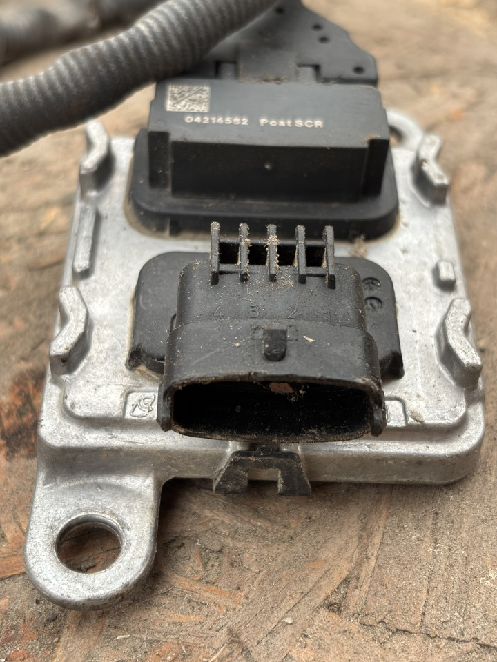 DEUTZ TCD 3.6 Komputer NOX Sensor Czujnik Oryginał 04214582 - Sensor - Veoauto: pilt 2 DEUTZ TCD 3.6 Komputer NOX Sensor Czujnik Oryginał 04214582 - Sensor - Veoauto: pilt 2