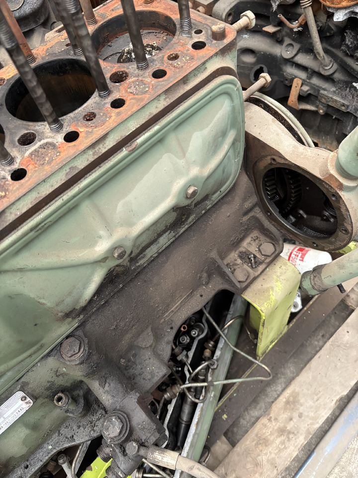 Daimler Benz Mercedes OM352 352.900 Silnik Części - Mootor ja varuosad - Põllutööseade: pilt 4 Daimler Benz Mercedes OM352 352.900 Silnik Części - Mootor ja varuosad - Põllutööseade: pilt 4