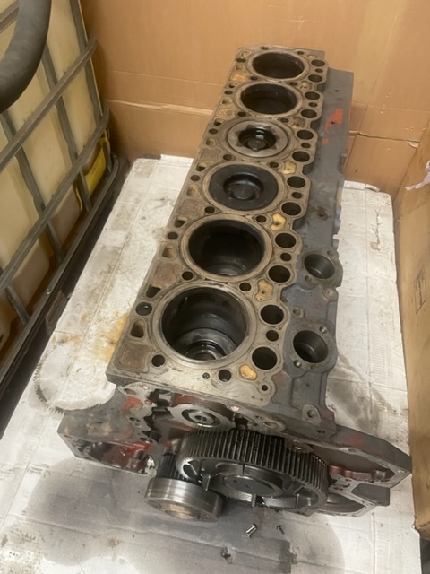 Deutz TCD 2013 l06 short block części - Mootor ja varuosad - Põllutööseade: pilt 3 Deutz TCD 2013 l06 short block części - Mootor ja varuosad - Põllutööseade: pilt 3