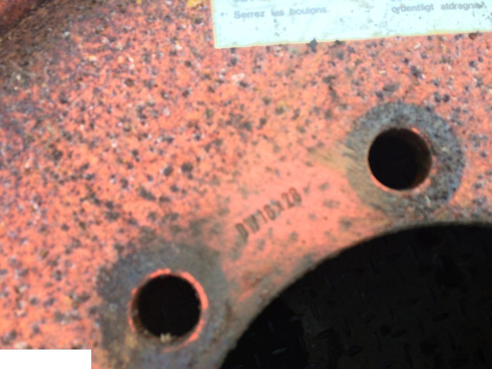 Felga Claas Dominator 16x28 OPONA GOODYEAR GRATIS! - Komplektne ratas - Põllutööseade: pilt 2 Felga Claas Dominator 16x28 OPONA GOODYEAR GRATIS! - Komplektne ratas - Põllutööseade: pilt 2