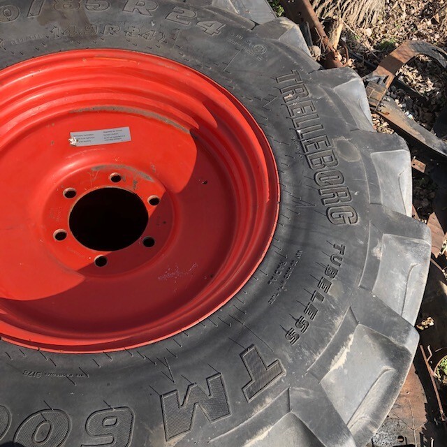 Felga GKN W12x24 koło 380/85 R24 - Komplektne ratas - Ehitusmasinad: pilt 1 Felga GKN W12x24 koło 380/85 R24 - Komplektne ratas - Ehitusmasinad: pilt 1