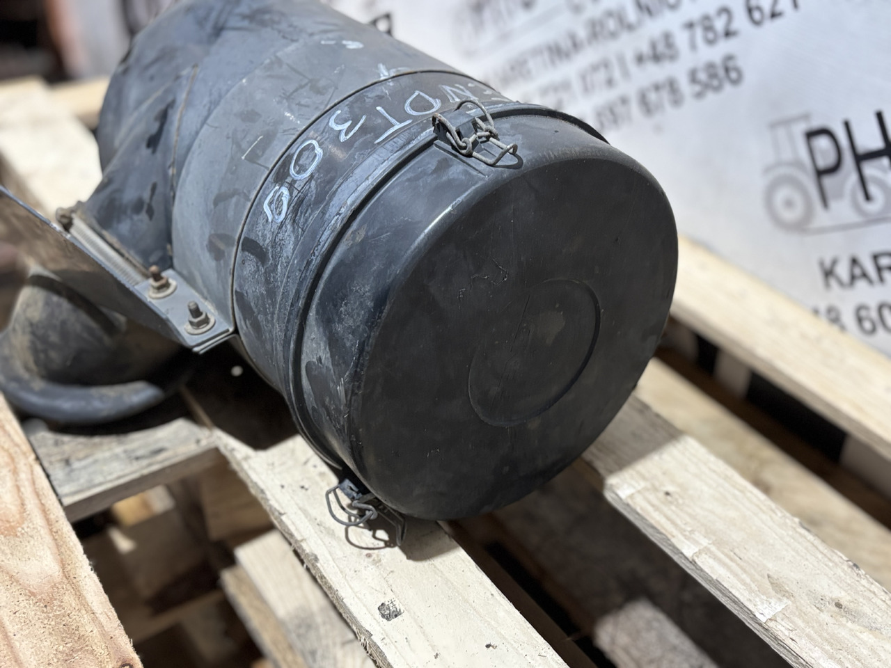 Fendt 309 Obudowa Filtra Powietrza - Õhufilter - Põllutööseade: pilt 4 Fendt 309 Obudowa Filtra Powietrza - Õhufilter - Põllutööseade: pilt 4