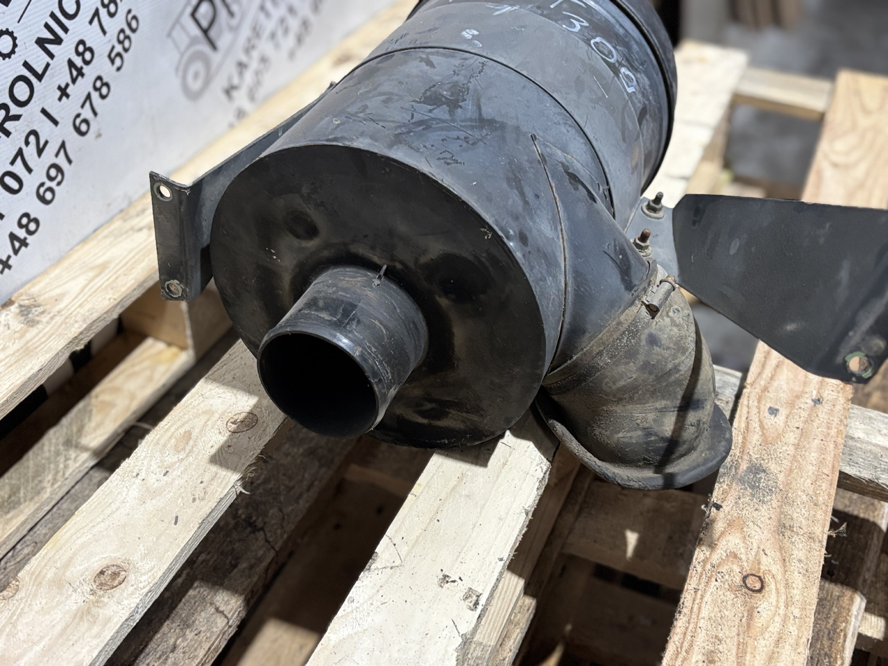 Fendt 309 Obudowa Filtra Powietrza - Õhufilter - Põllutööseade: pilt 3 Fendt 309 Obudowa Filtra Powietrza - Õhufilter - Põllutööseade: pilt 3