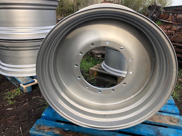 Fendt 926-936 , massey Ferguson 8650-8690 Felga 15x34 - Velg - Põllutööseade: pilt 1 Fendt 926-936 , massey Ferguson 8650-8690 Felga 15x34 - Velg - Põllutööseade: pilt 1