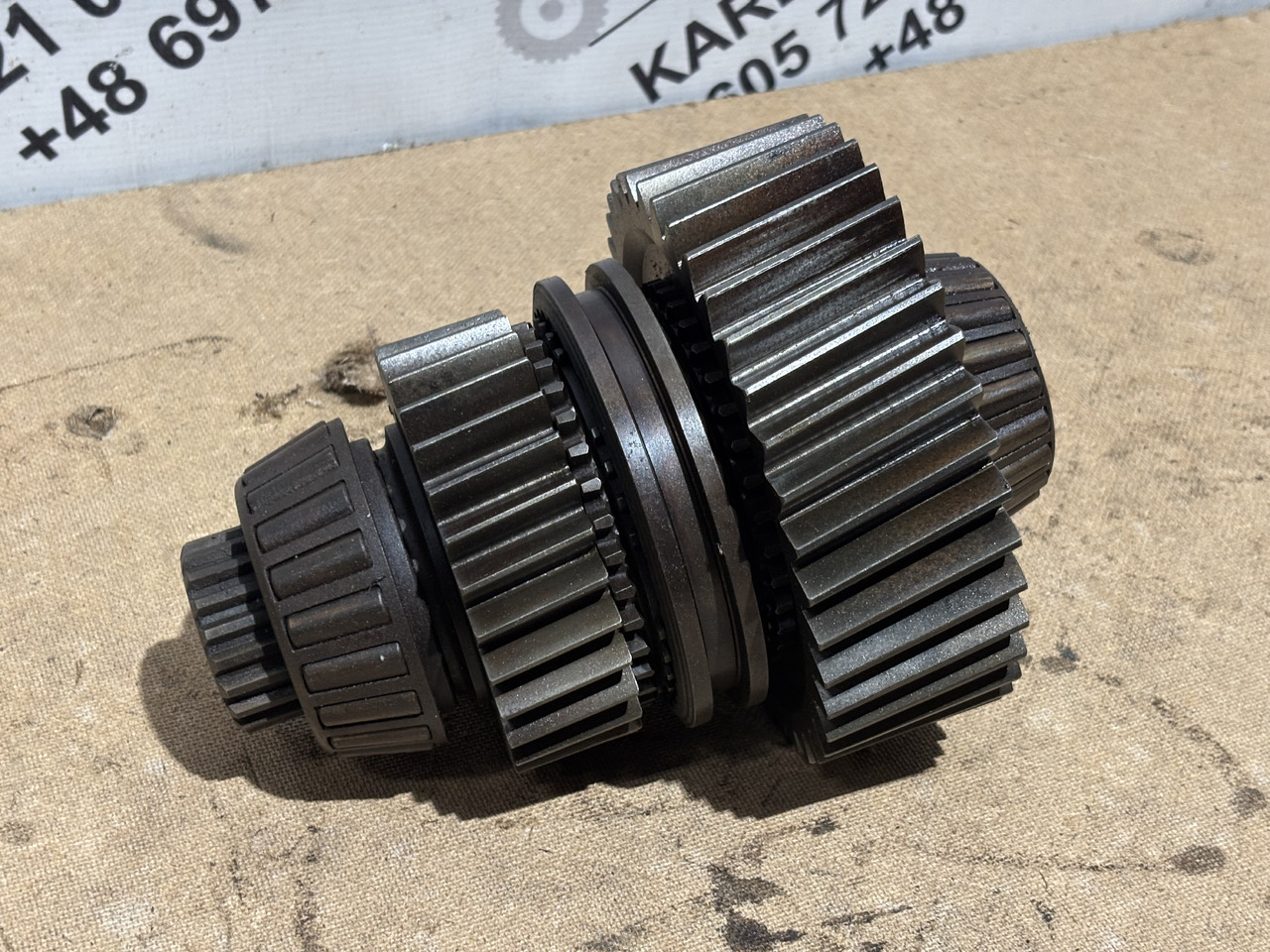 Fendt AGCO 920 924 926 930 Skrzynia Biegów Tryb Koło Zębate Zębatka CZĘŚĆI M934100082040 - Käigukast - Põllutööseade: pilt 1 Fendt AGCO 920 924 926 930 Skrzynia Biegów Tryb Koło Zębate Zębatka CZĘŚĆI M934100082040 - Käigukast - Põllutööseade: pilt 1