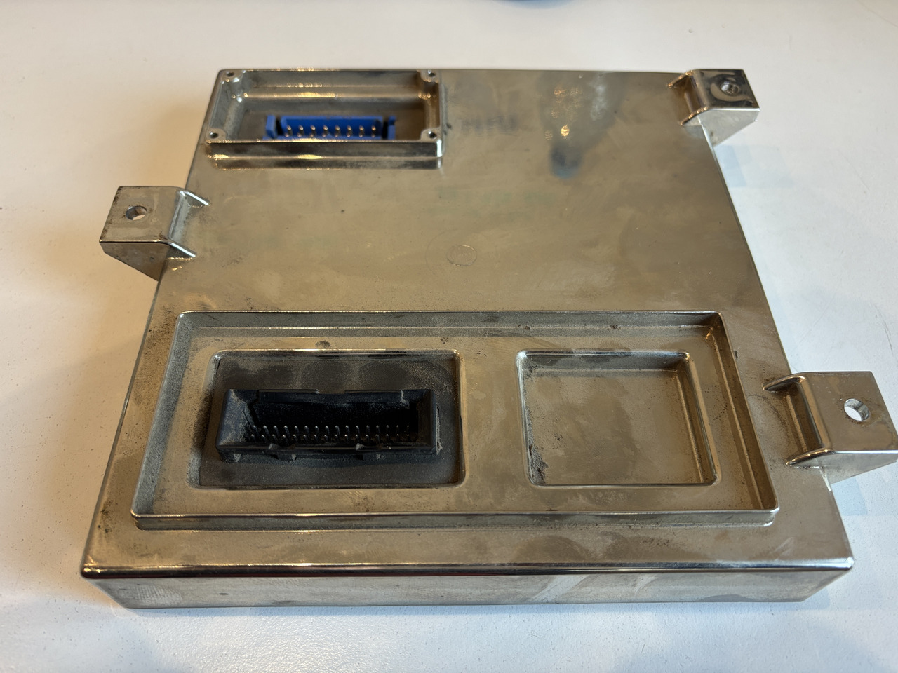 Ford 8670 8790 8890 8990 - sterownik silnika ECU 86512103 86013117 86025963 - Elektrisüsteem - Põllutööseade: pilt 2 Ford 8670 8790 8890 8990 - sterownik silnika ECU 86512103 86013117 86025963 - Elektrisüsteem - Põllutööseade: pilt 2