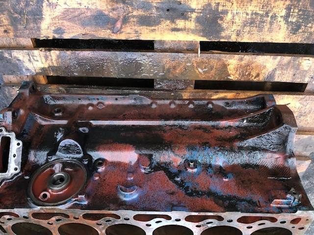 Ford New Holland fon-6015 - Blok cylindrów - Silindriplokk - Põllutööseade: pilt 1 Ford New Holland fon-6015 - Blok cylindrów - Silindriplokk - Põllutööseade: pilt 1