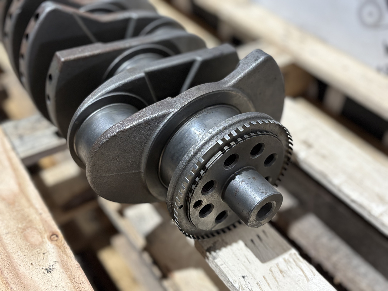 JCB 448 JS200 JS210 JS220 4.8L Max448 Wał Korbowy EMC2903 320/03336 32003336 - Väntvõll - Põllutööseade: pilt 3 JCB 448 JS200 JS210 JS220 4.8L Max448 Wał Korbowy EMC2903 320/03336 32003336 - Väntvõll - Põllutööseade: pilt 3