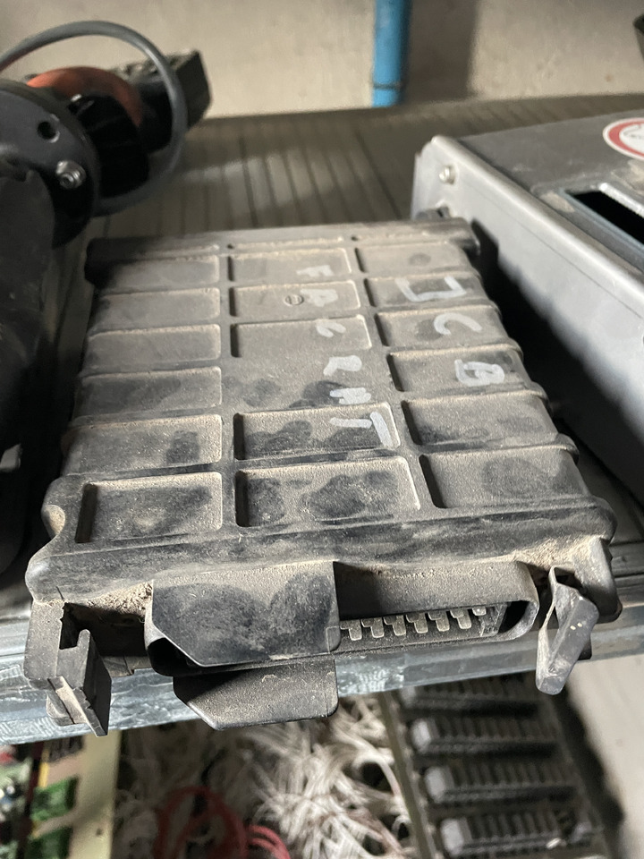 JCB Fastrac - moduł EHR 0538201007 - Elektrisüsteem - Põllutööseade: pilt 2 JCB Fastrac - moduł EHR 0538201007 - Elektrisüsteem - Põllutööseade: pilt 2