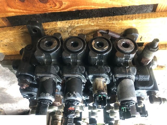 JCB TM - Rozdzielacz Hydrauliczny - Hüdrauliline klapp - Teleskooplaadur: pilt 3 JCB TM - Rozdzielacz Hydrauliczny - Hüdrauliline klapp - Teleskooplaadur: pilt 3