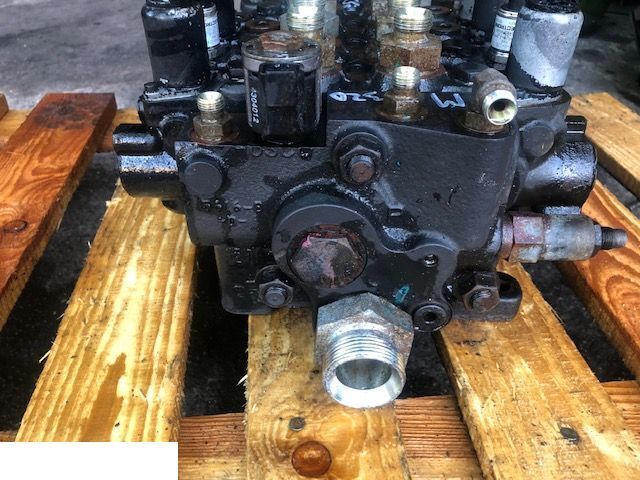 JCB TM - Rozdzielacz Hydrauliczny - Hüdrauliline klapp - Teleskooplaadur: pilt 4 JCB TM - Rozdzielacz Hydrauliczny - Hüdrauliline klapp - Teleskooplaadur: pilt 4