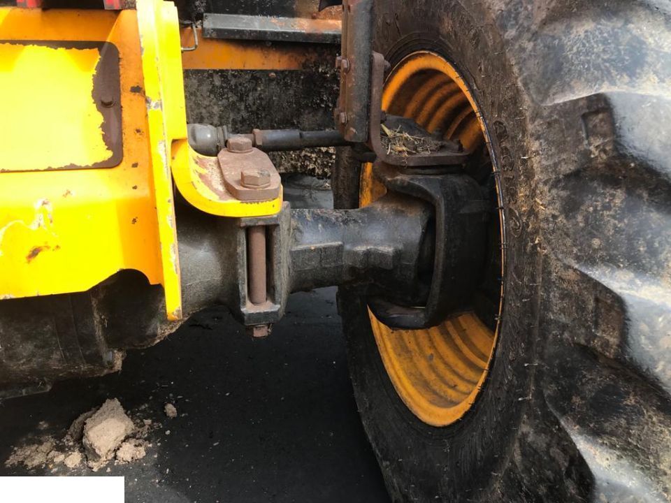 Jcb 526-56 agri - Rozdzielacz Hydrauliczny - Hüdrauliline klapp - Teleskooplaadur: pilt 1 Jcb 526-56 agri - Rozdzielacz Hydrauliczny - Hüdrauliline klapp - Teleskooplaadur: pilt 1
