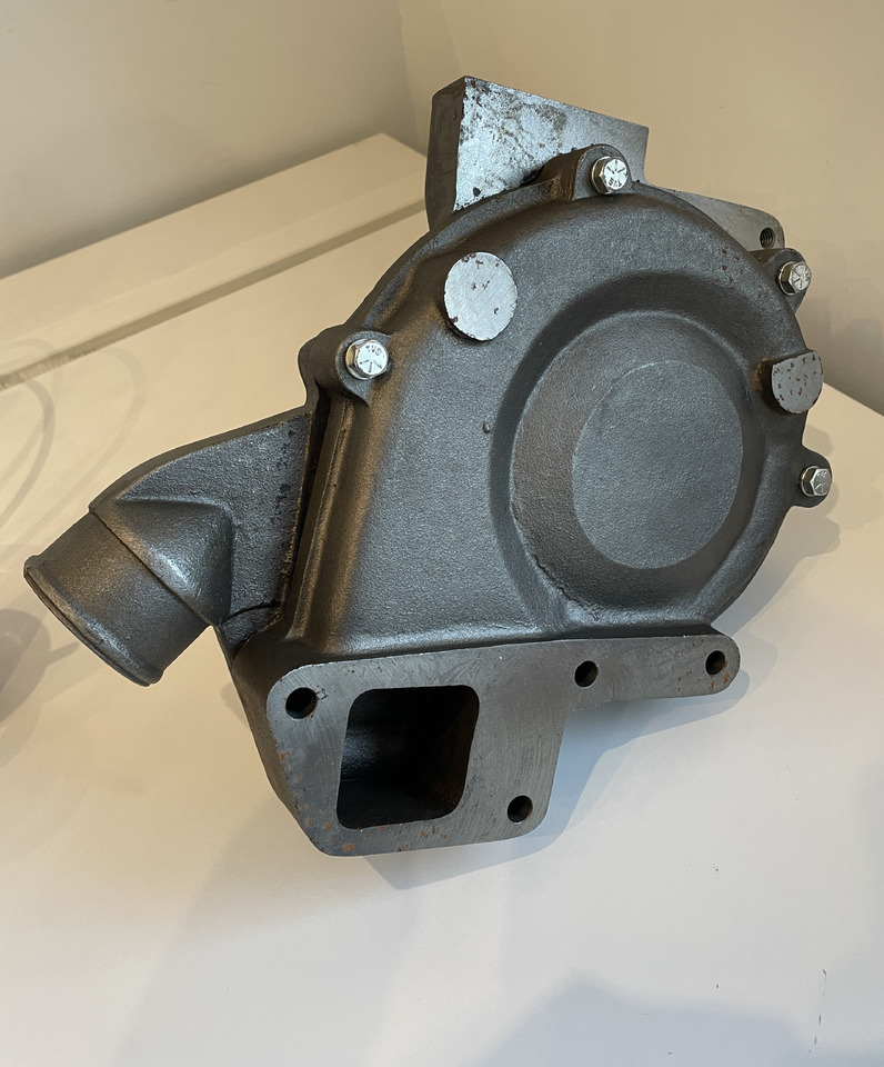 John Deere 4030 4230 4040 4240 4440 - pompa wody AR98549 - Jahutusvedeliku pump - Põllutööseade: pilt 4 John Deere 4030 4230 4040 4240 4440 - pompa wody AR98549 - Jahutusvedeliku pump - Põllutööseade: pilt 4