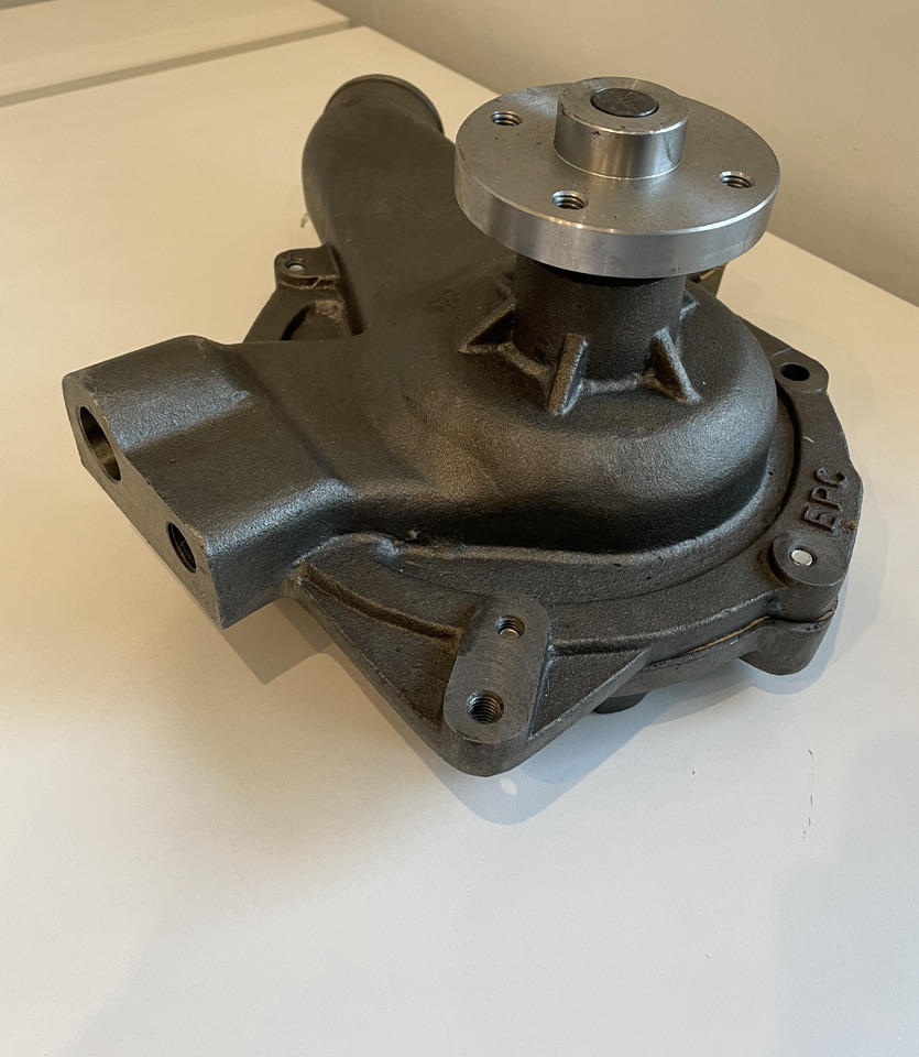John Deere 4030 4230 4040 4240 4440 - pompa wody AR98549 - Jahutusvedeliku pump - Põllutööseade: pilt 2 John Deere 4030 4230 4040 4240 4440 - pompa wody AR98549 - Jahutusvedeliku pump - Põllutööseade: pilt 2