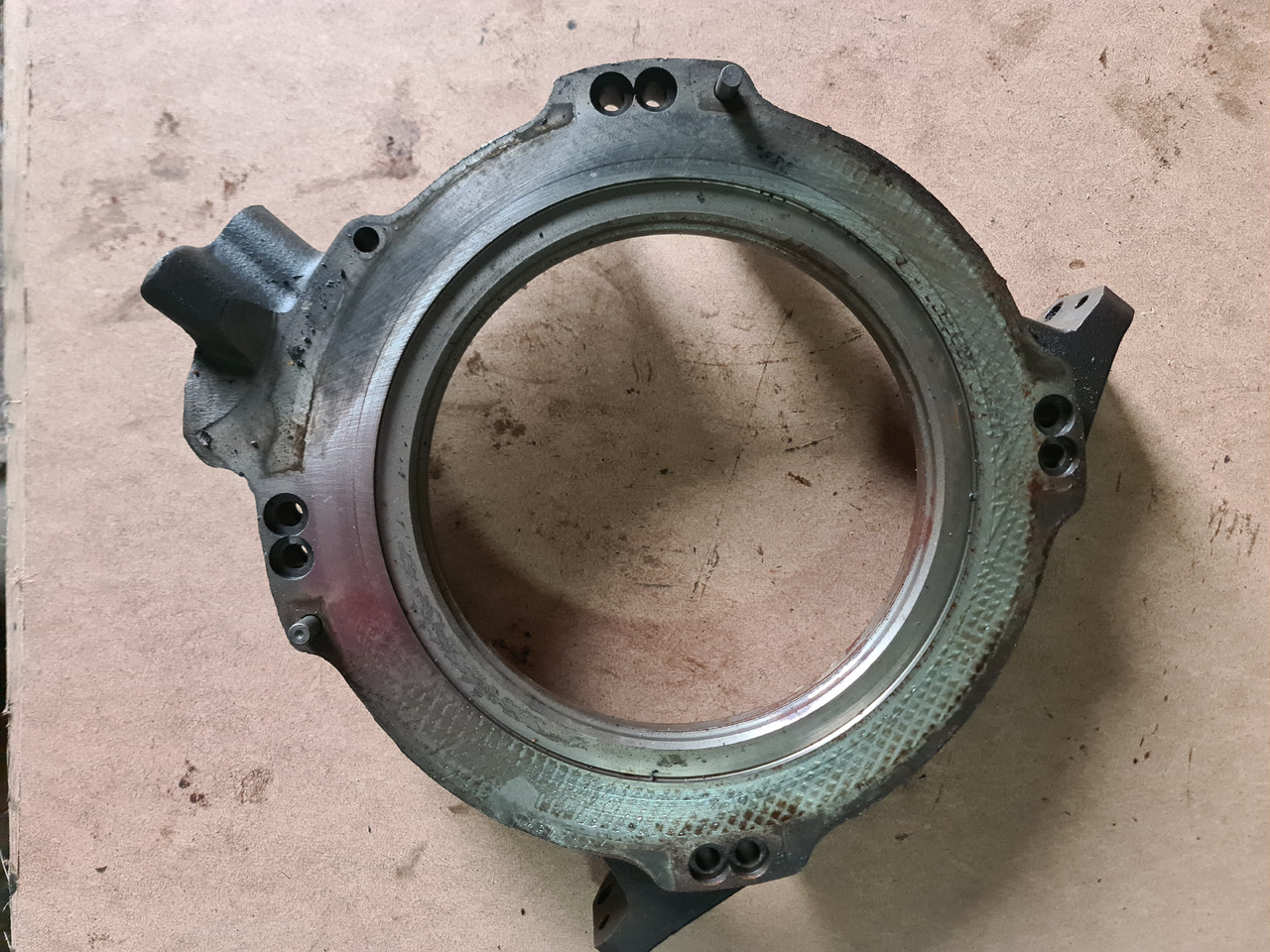 John Deere 4650, 4850 Obudowa Tłoka Hamulcowego R72044 - Piduriosad - Põllutööseade: pilt 1 John Deere 4650, 4850 Obudowa Tłoka Hamulcowego R72044 - Piduriosad - Põllutööseade: pilt 1