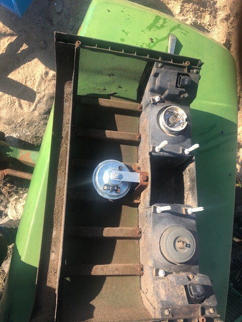 John Deere 6000 , 6010 Grill przedni kompletny - Võre - Põllutööseade: pilt 3 John Deere 6000 , 6010 Grill przedni kompletny - Võre - Põllutööseade: pilt 3