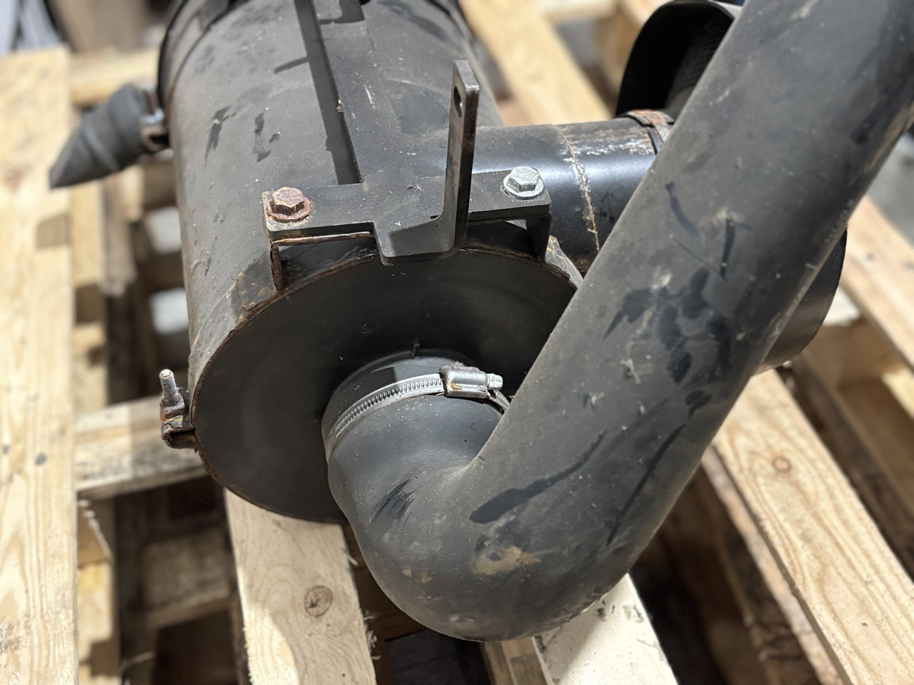 John Deere 6068 VL Donaldson G100284 Filtr Powietrza - Õhufilter - Põllutööseade: pilt 2 John Deere 6068 VL Donaldson G100284 Filtr Powietrza - Õhufilter - Põllutööseade: pilt 2