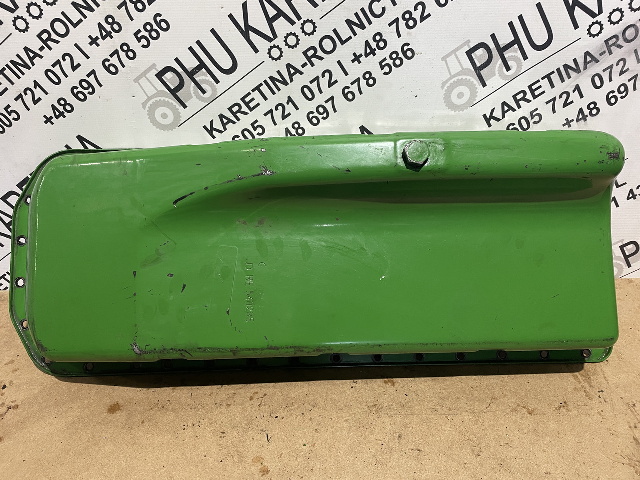 John Deere 6068 - miska olejowa RE540285 - Õlivann - Põllutööseade: pilt 1 John Deere 6068 - miska olejowa RE540285 - Õlivann - Põllutööseade: pilt 1