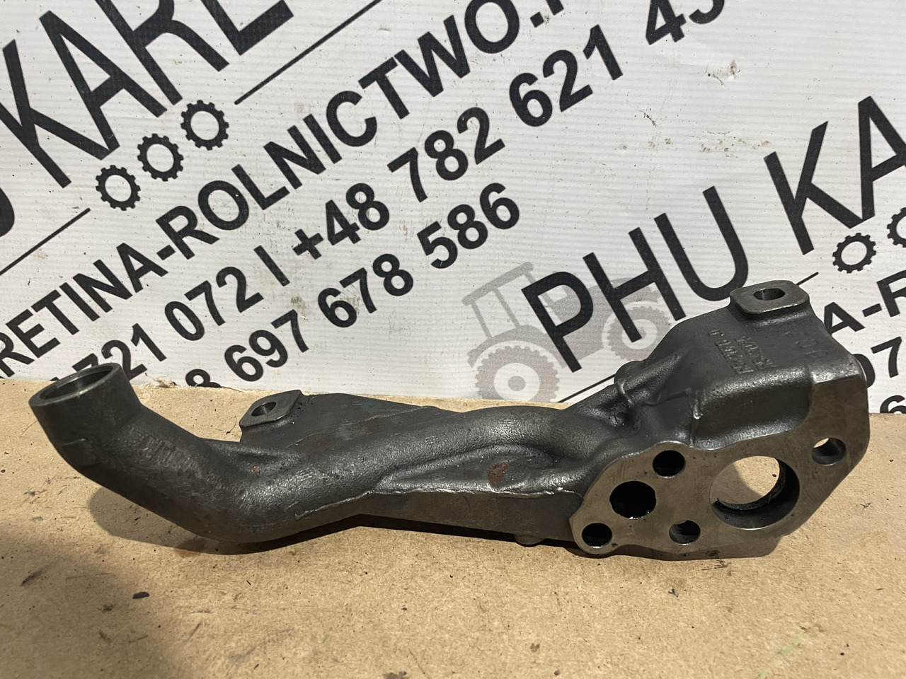 John Deere 6068 - wspornik uchwyt pompy oleju R542076 R542025 - Õlipump - Põllutööseade: pilt 3 John Deere 6068 - wspornik uchwyt pompy oleju R542076 R542025 - Õlipump - Põllutööseade: pilt 3